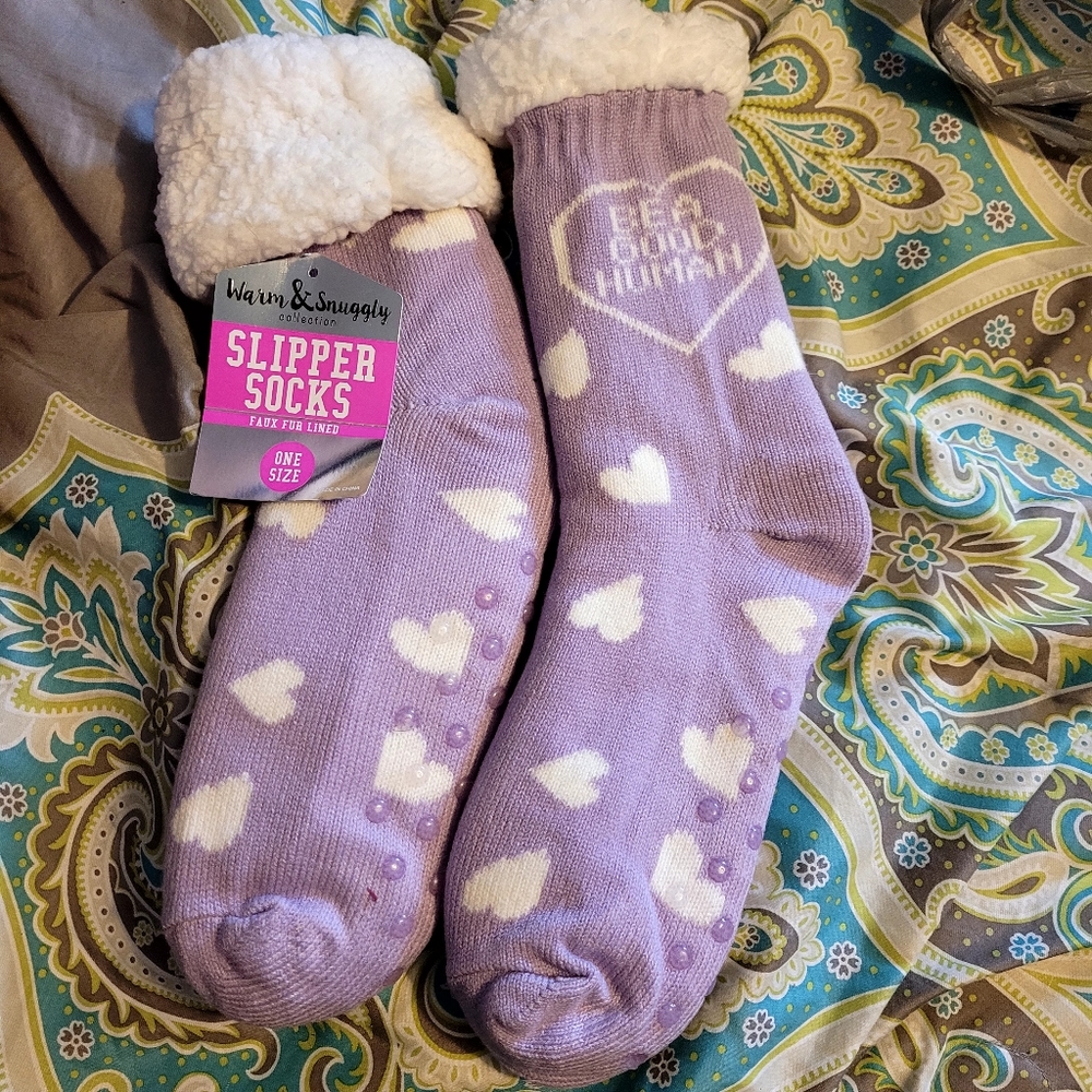 NWT Warm & Snuggly Slipper Socks